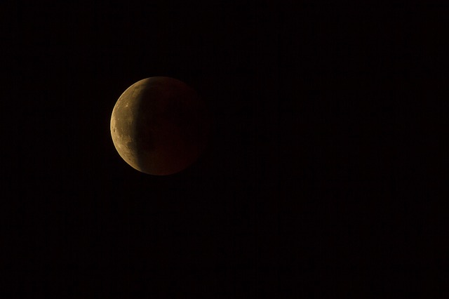 Imagem de um eclipse lunar