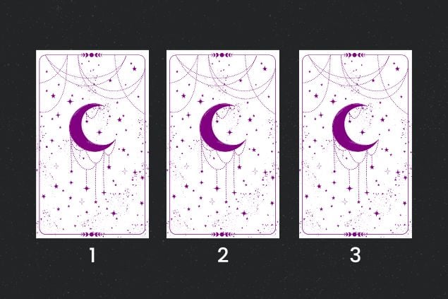 Imagem ilustrativa de cartas de tarot viradas para baixo